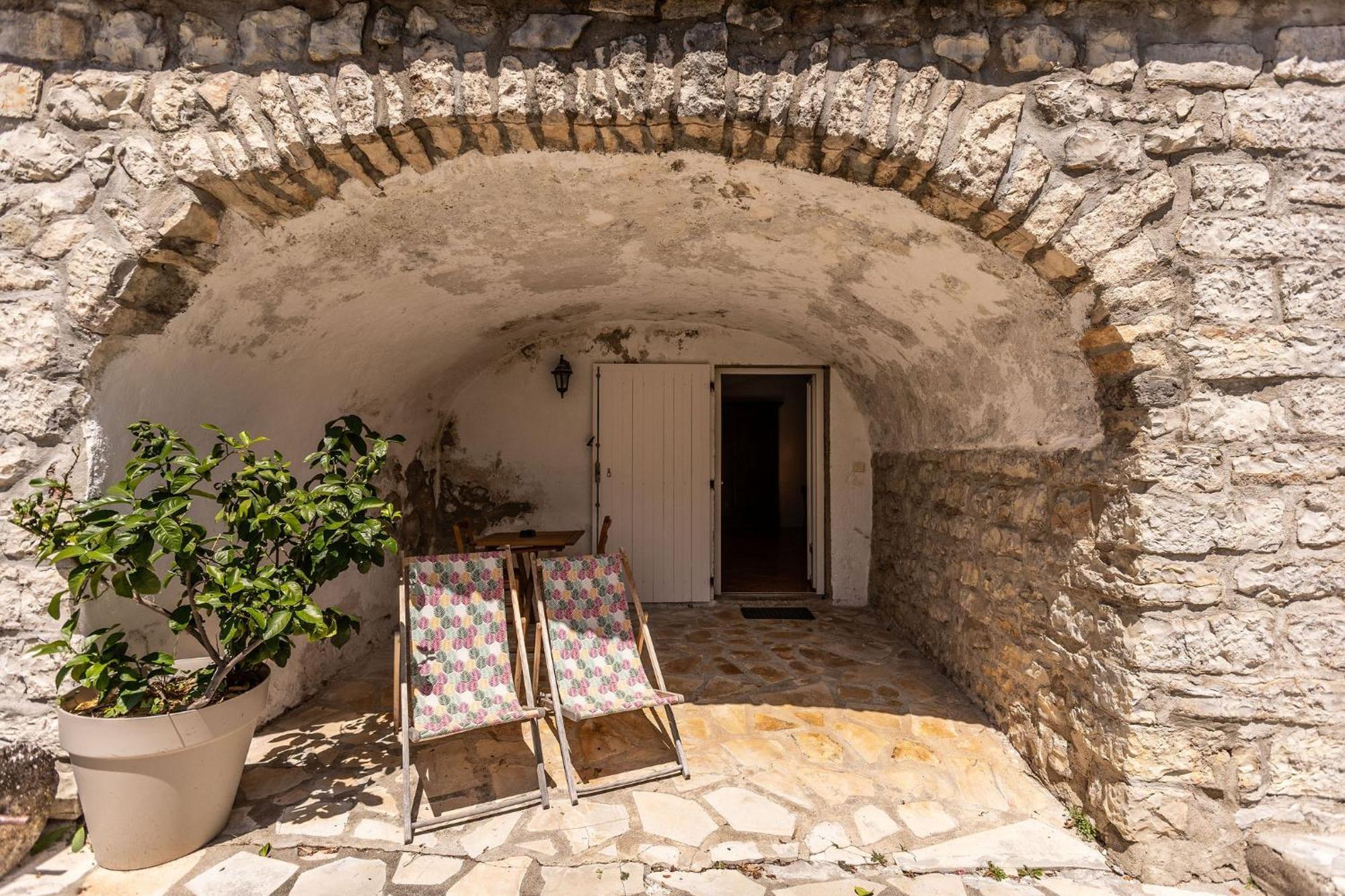 Les Monteils Hotel Grospierres Exterior photo